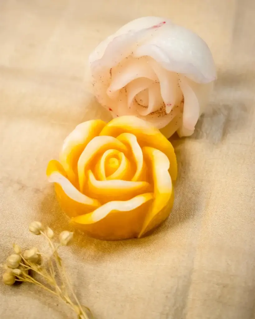 White and Yellow Candles Combo