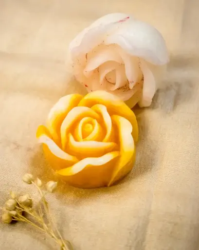 White and Yellow Candles Combo